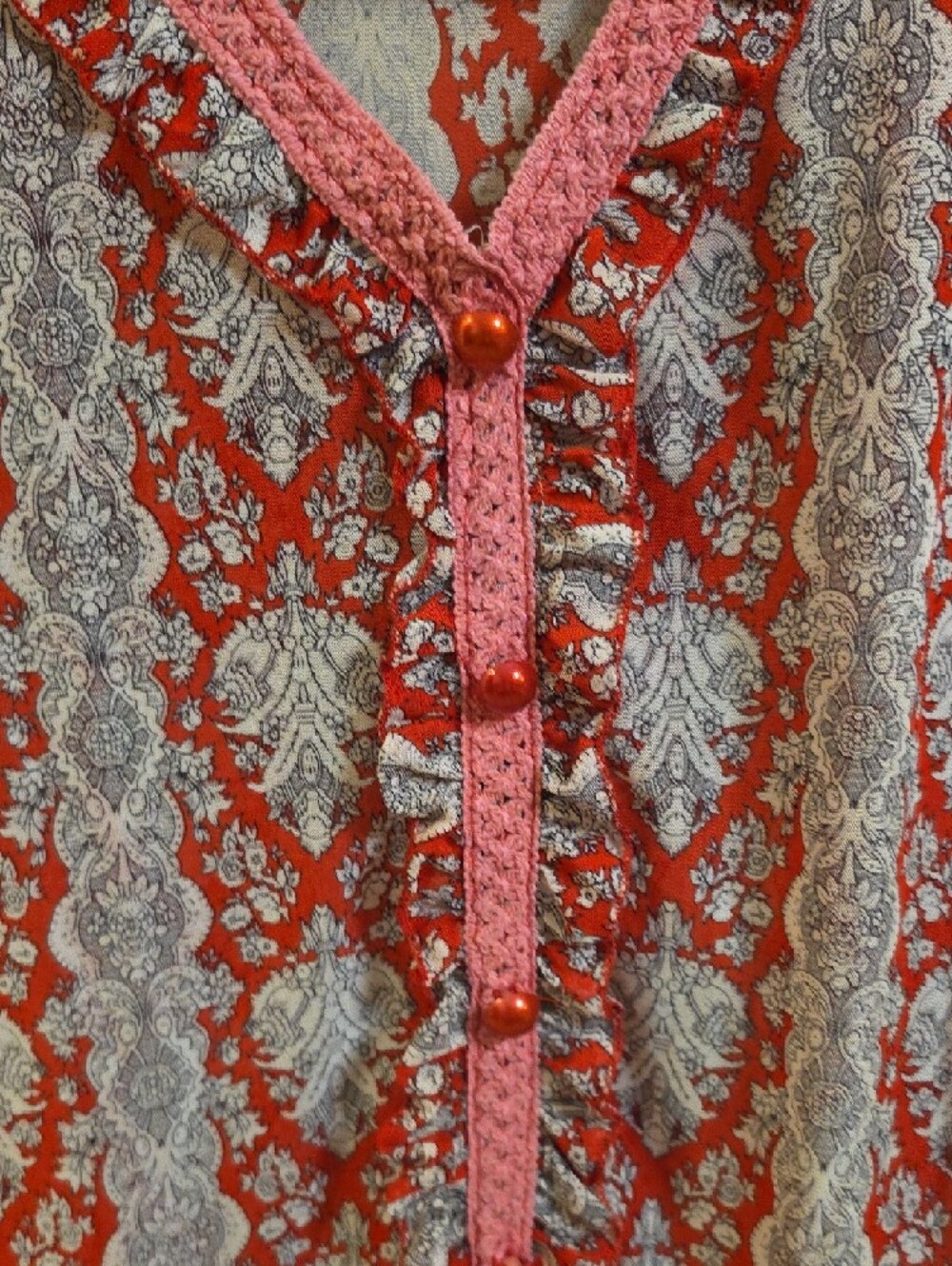 Red Printed Short-Sleeve Button-Front Peplum Blouse - Picture 4 of 11